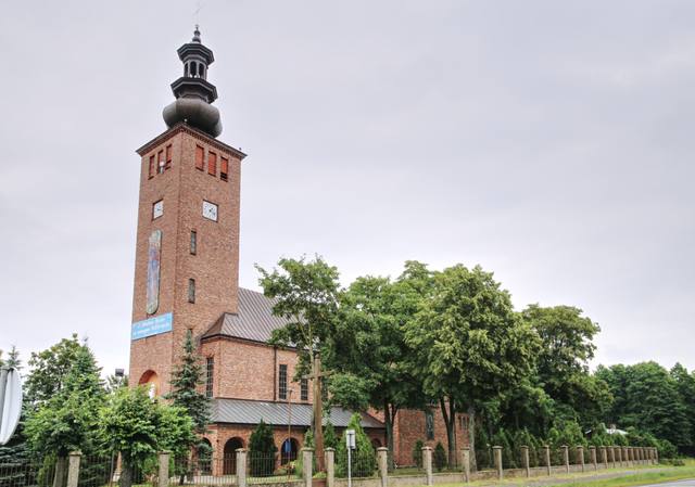 Kościół – Parafia MB Pocieszenia, Kawnice