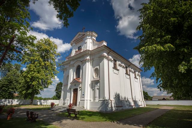 Kościół – Parafia Świętego Stanisława Biskupa i Męczennika, Niemirów