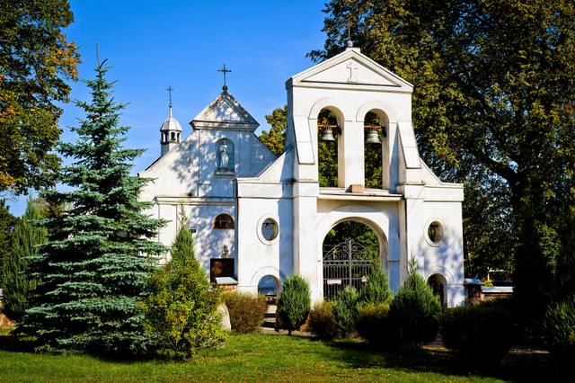 Kościół – Parafia Św. Apostołów Piotra i Pawła, Wierzbno