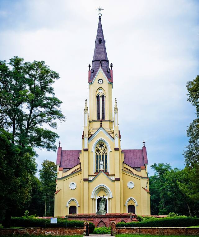 Kościół – Parafia Podwyższenia Krzyża Świętego, Sobieszyn