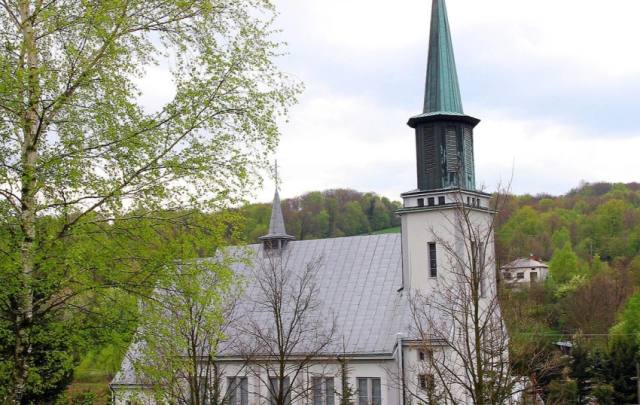Kościół – Parafia Wniebowzięcia Najświętszej Maryi Panny, Gumniska