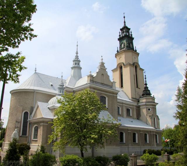 Kościół – Parafia Św. Barbary, Pionki