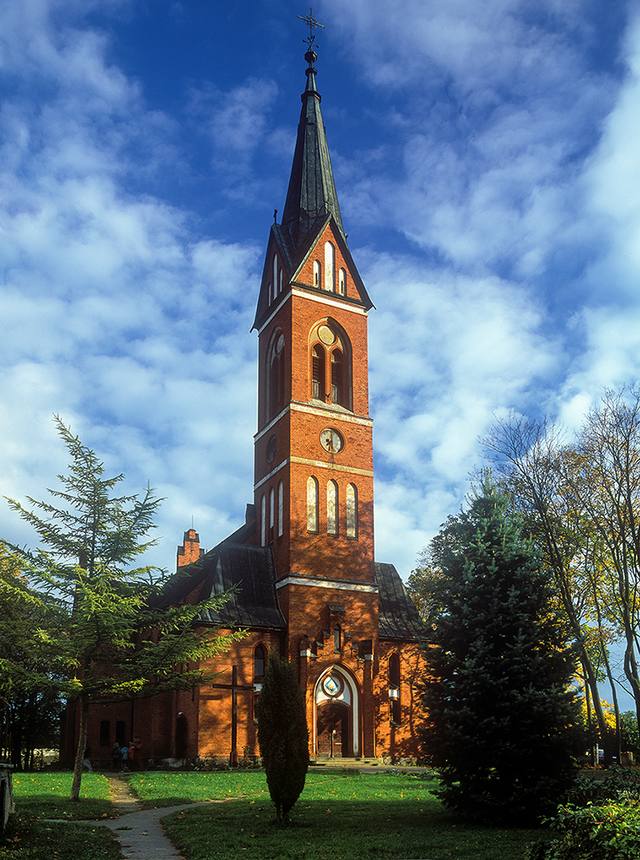 Kościół – Parafia Świętego Stanisława Kostki, Karolewo