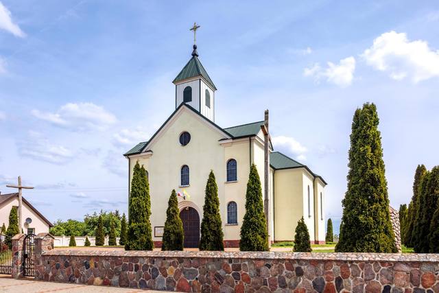 Kościół – Parafia Wniebowstąpienia Pańskiego, Osowiec