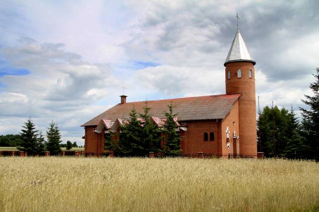 Kościół – Parafia Św. Jadwigi Królowej, Tomaszów
