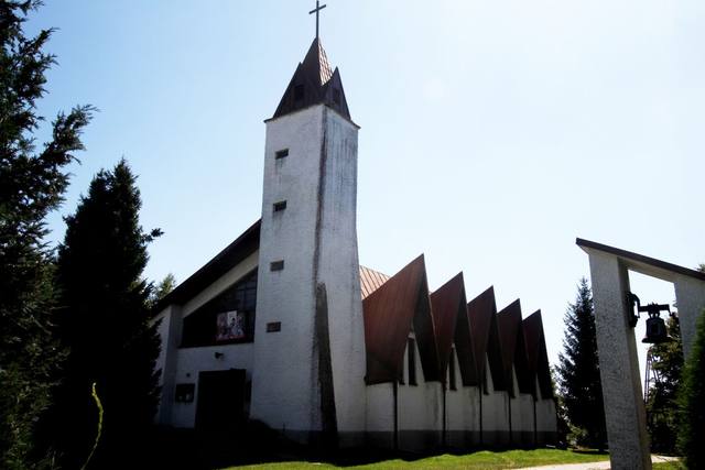 Kościół – Parafia Chrystusa Króla, Złojec