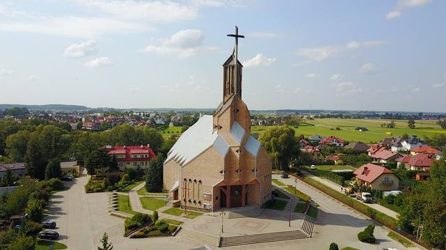 Kościół – Parafia Św. Piotra Apostoła, Ciechanów