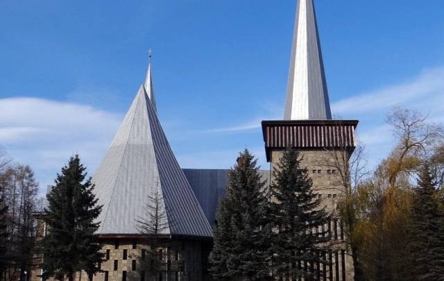 Kościół – Parafia Świętego Stanisława Biskupa, Tęgoborze
