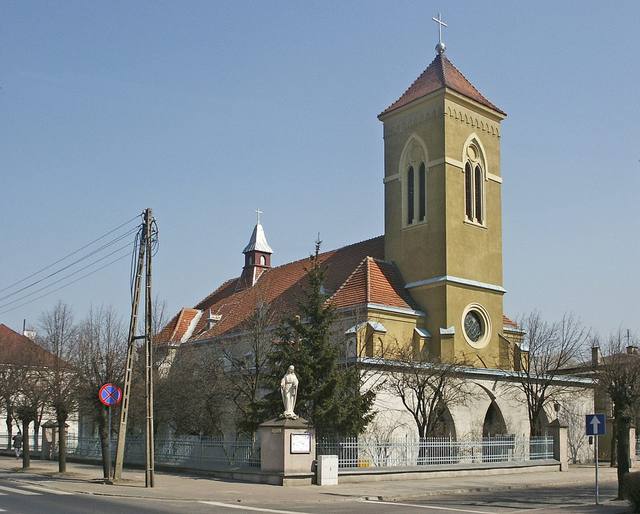 Kościół – Parafia Narodzenia Najświętszej Maryi Panny, Konstantynów Łódzki