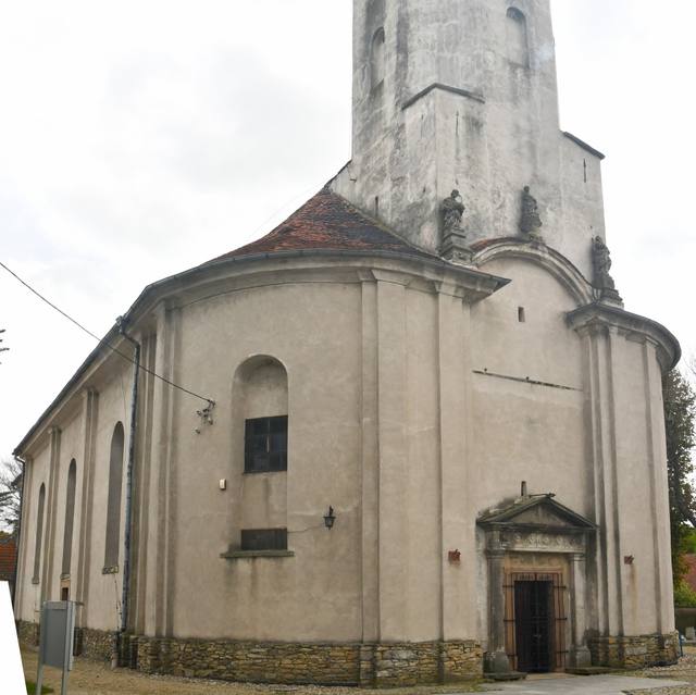 Kościół – Parafia Nawiedzenia Najświętszej Maryi Panny, Mściwojów