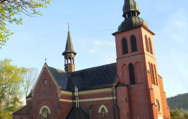 Kościół – Parafia Najświętszego Serca Pana Jezusa, Gródek