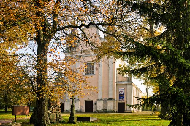 Kościół – Parafia Św. Mikołaja Biskupa, Krześlin