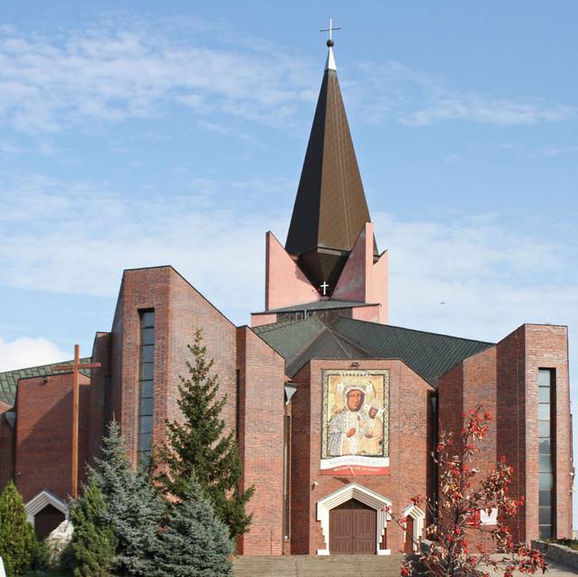 Kościół – Parafia Matki Bożej Królowej Polski, Legnica