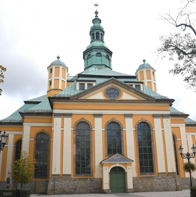 Kościół – Parafia Podwyższenia Krzyża Świętego, Jelenia Góra