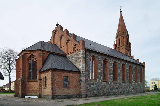 Kościół – Parafia Świętego Andrzeja Apostoła, Przodkowo