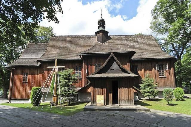 Kościół – Parafia Św. Wojciecha i Matki Bożej Bolesnej, Modlnica