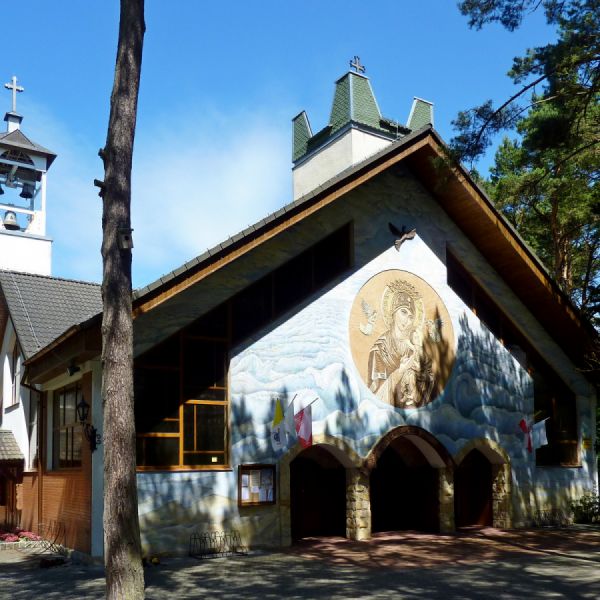 Kościół – Parafia Matki Boskiej Nieustającej Pomocy, Jurata