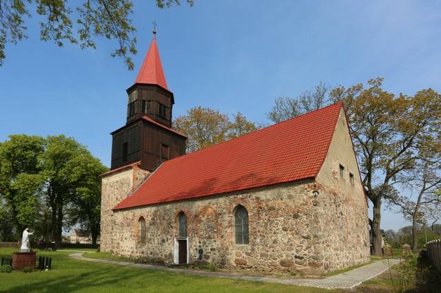 Kościół – Parafia MB Częstochowskiej, Gogolewo