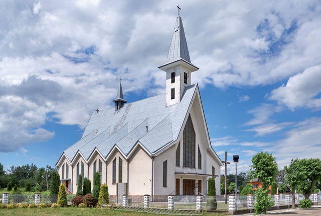 Kościół – Parafia Najświętszej Maryi Panny Królowej Polski, Zachwiejów
