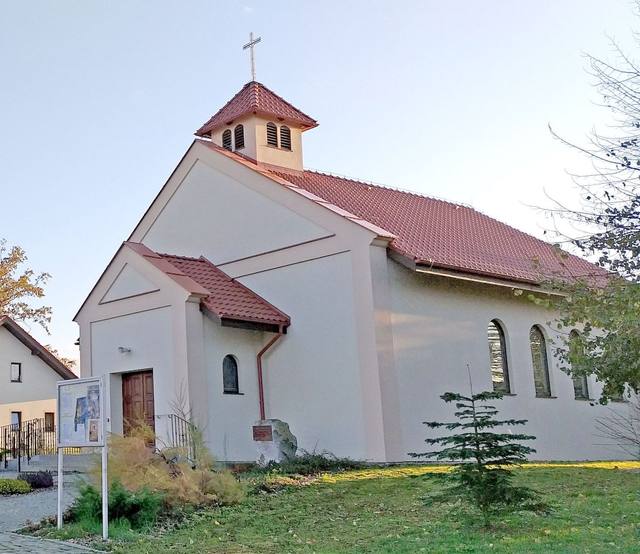 Kościół – Parafia Matki Bożej Królowej Polski, Mrowiny