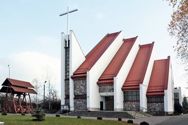 Kościół – Parafia Matki Bożej Częstochowskiej, Czarna Woda