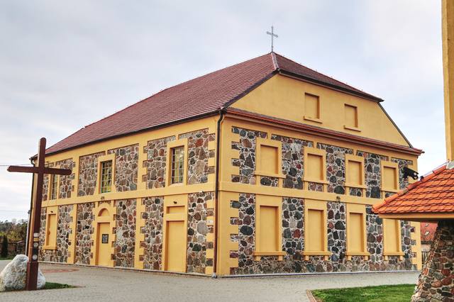 Kościół – Parafia MB Pocieszenia, Wyszyny