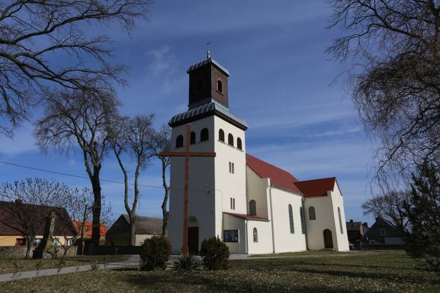 Kościół – Parafia Najświętszego Serca Pana Jezusa, Kierzków