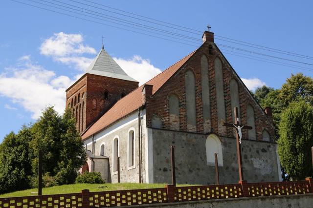 Kościół – Parafia Świętej Trójcy, Suliszewo