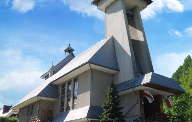 Kościół – Parafia Trójcy Przenajświętszej, Obidza