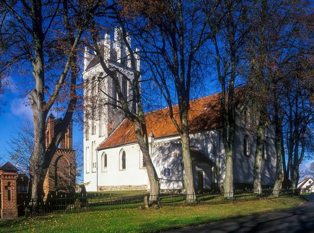 Kościół – Parafia Świętej Anny, Babiak