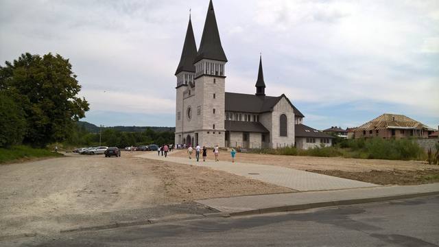 Kościół – Parafia Św. Jana Pawła II, Krzeszowice