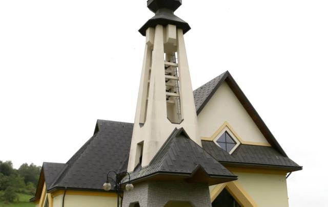 Kościół – Parafia Matki Bożej Różańcowej, Przydonica