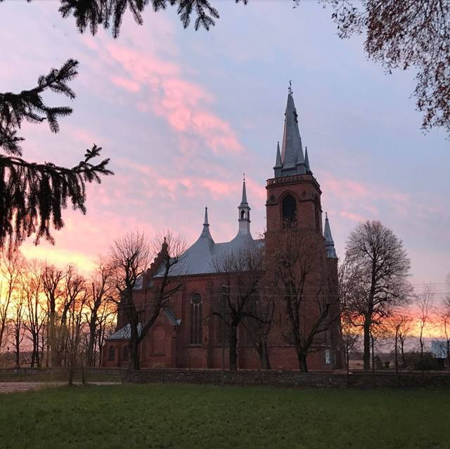 Kościół – Parafia Narodzenia Najświętszej Marii Panny, Popowo
