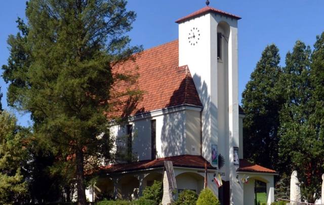 Kościół – Parafia Miłosierdzia Bożego, Rzepiennik Strzyżewski
