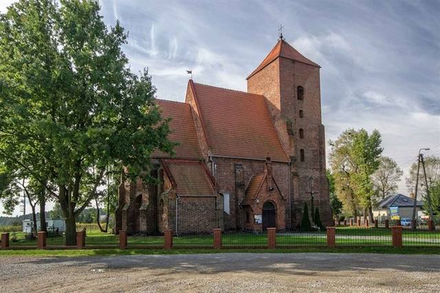 Kościół – Parafia Podwyższenia Krzyża Świętego, Domaszczyn