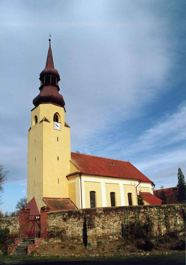 Kościół – Parafia Wniebowzięcia Najświętszej Maryi Panny, Starczówek
