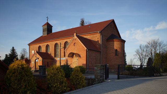 Kościół – Parafia Świętego Mikołaja, Parchowo