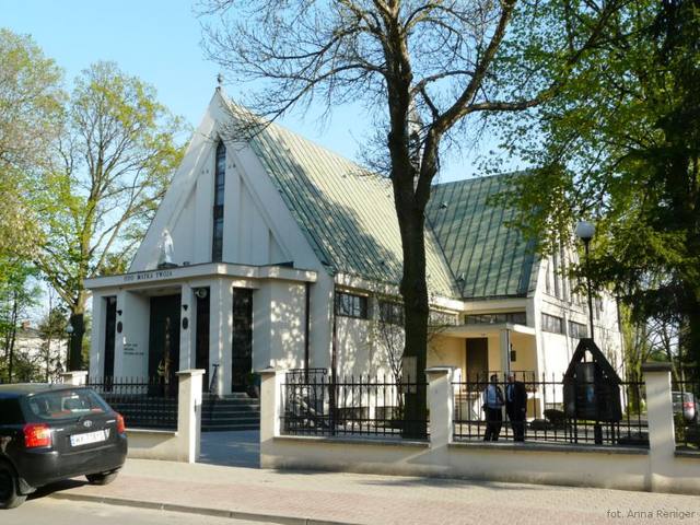 Kościół – Parafia Św. Jana Apostoła i Ewangelisty, Warszawa