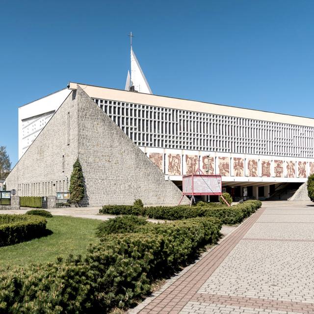 Kościół – Parafia Świętego Maksymiliana Marii Kolbego, Konin