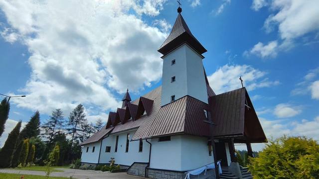 Kościół – Parafia Św. Jana Chrzciciela, Pyzówka