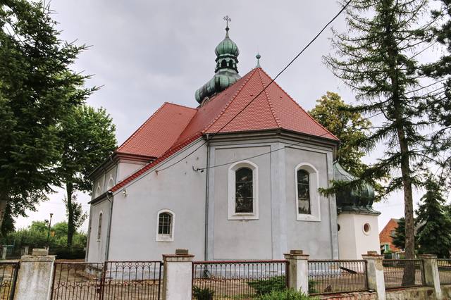 Kościół – Parafia Św. Urszuli, Szemborowo