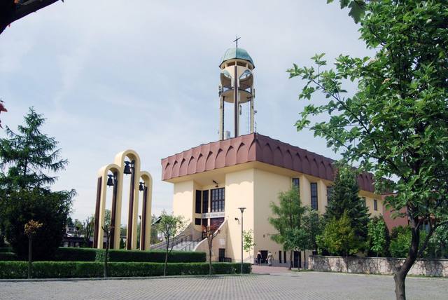 Kościół – Parafia Świętej Rodziny, Tomaszów Mazowiecki