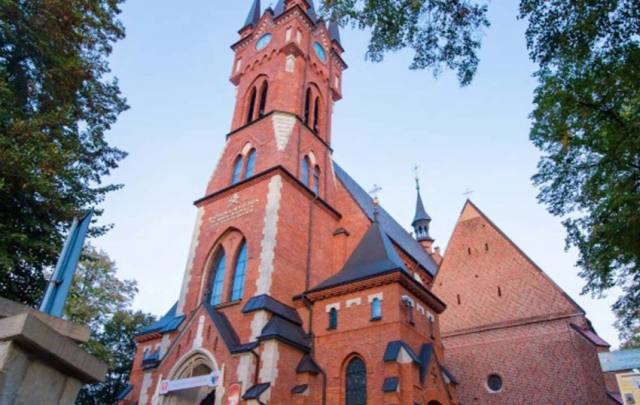 Kościół – Parafia Świętej Marii Magdaleny i Świętego Stanisława Biskupa, Szczepanów