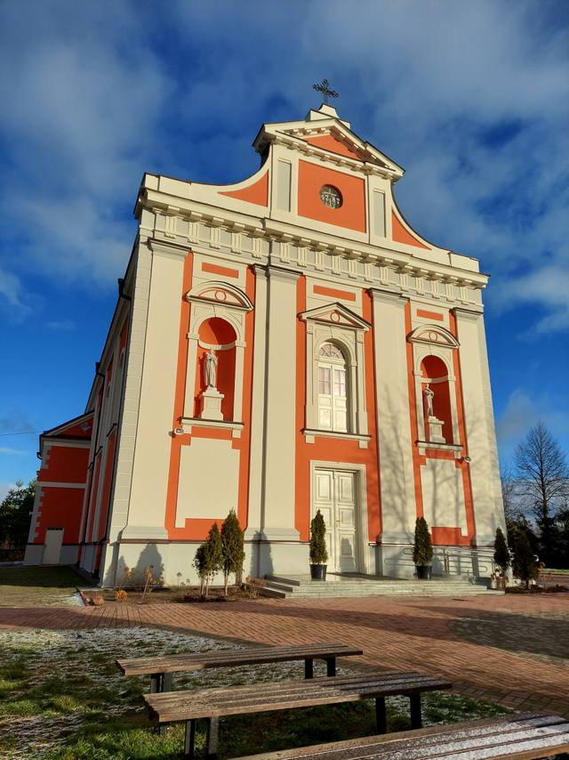 Kościół – Parafia Wniebowzięcia NMP, Niwiski
