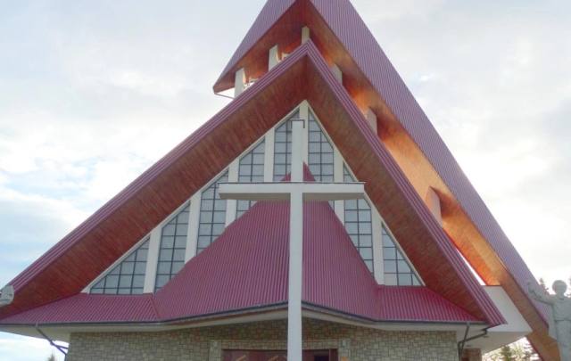 Kościół – Parafia Świętych Apostołów Piotra i Pawła, Siedliska