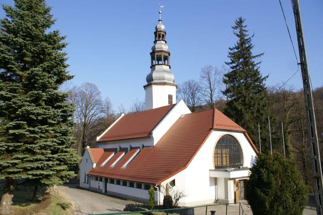 Kościół – Parafia Wniebowzięcia Najświętszej Maryi Panny, Bystrzyca Górna