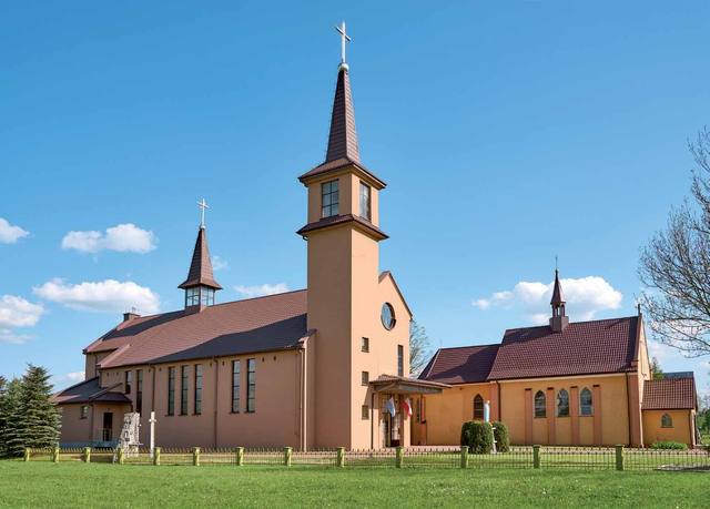 Kościół – Parafia Niepokalanego Serca Najświętszej Maryi Panny, Cholewiana Góra