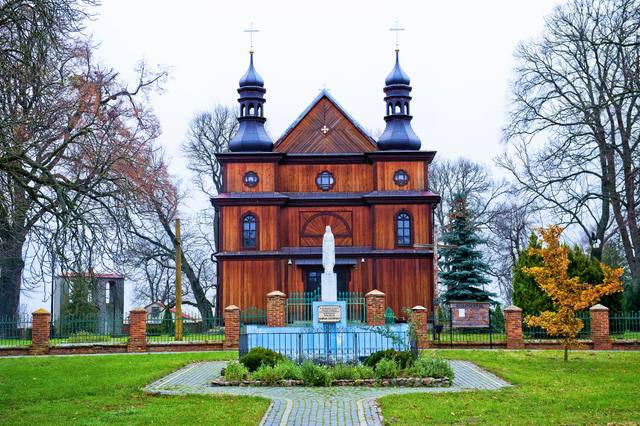 Kościół – Parafia Św. Jana Ewangelisty, Polubicze