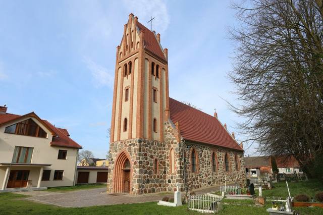 Kościół – Parafia św. Jana Chrzciciela, Żabów