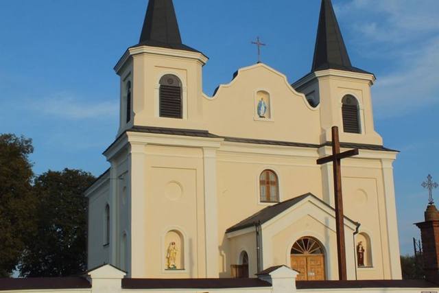 Kościół – Parafia Wniebowzięcia Najświętszej Maryi Panny, Buśno